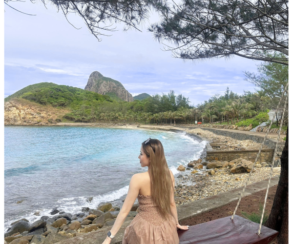 Orson Hotel Resort Con dao island - beach swing chair